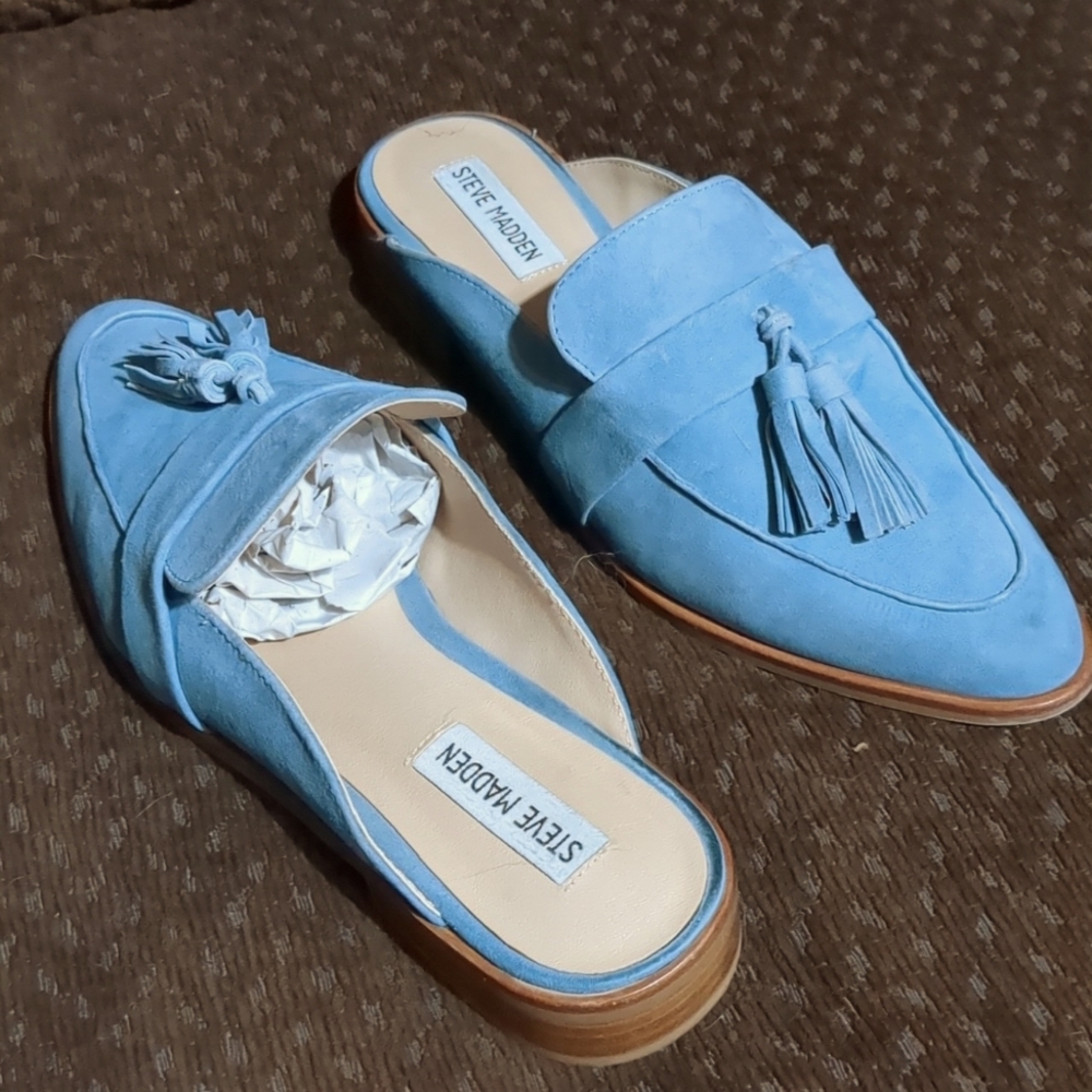 EUC - Classic mules, Steve Madden -Magan, Powder blue suede. NOTE: true color …